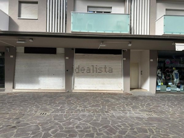 negozio in vendita a Cervia in zona Milano Marittima