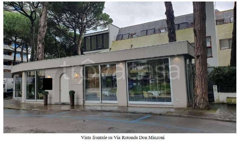 negozio in vendita a Cervia in zona Milano Marittima
