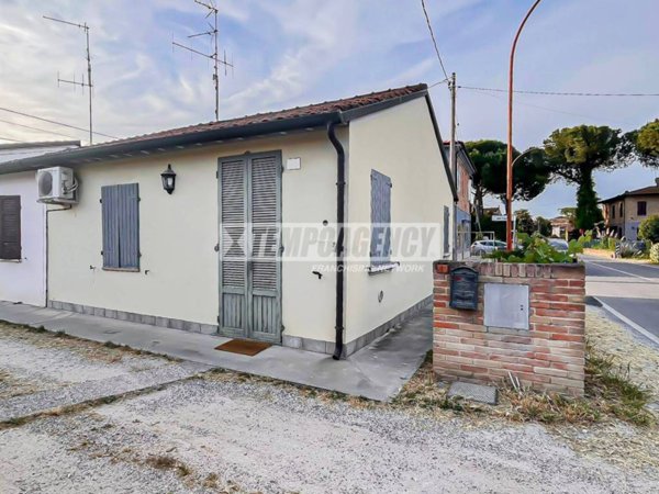 casa indipendente in vendita a Cervia in zona Montaletto