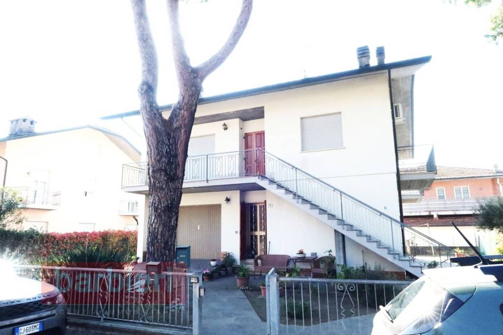 casa indipendente in vendita a Cervia in zona Terme