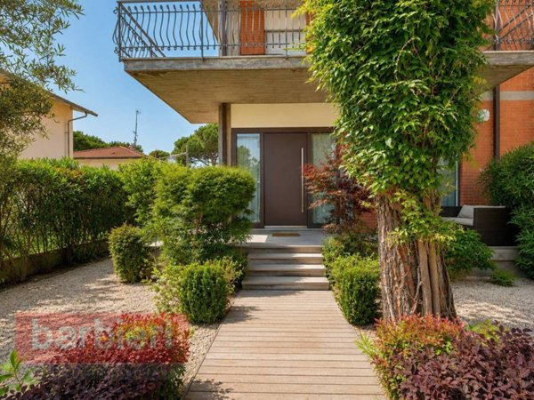 appartamento in vendita a Cervia in zona Milano Marittima