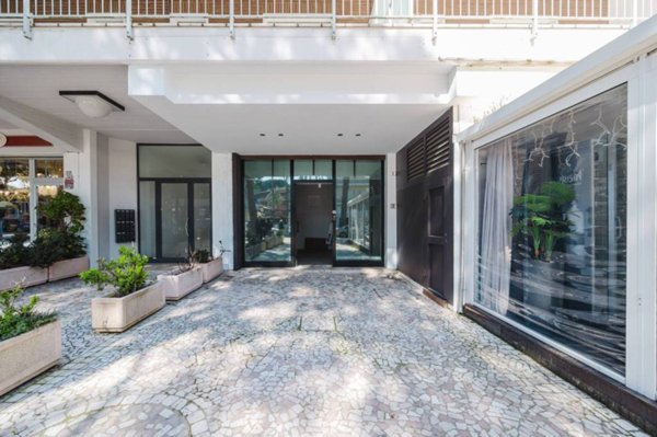 negozio in vendita a Cervia in zona Milano Marittima