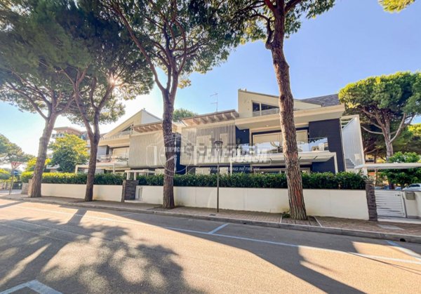 appartamento in vendita a Cervia in zona Pinarella