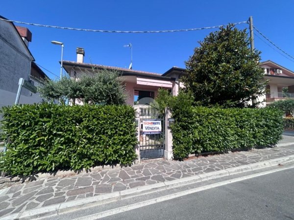 casa indipendente in vendita a Cervia in zona Castiglione di Cervia
