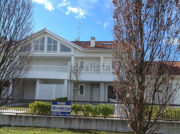 casa indipendente in vendita a Cervia in zona Terme