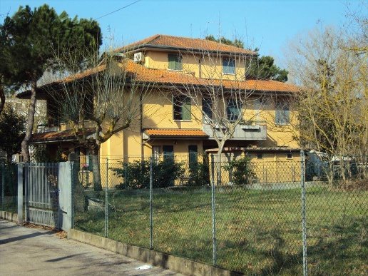 casa indipendente in vendita a Cervia in zona Terme