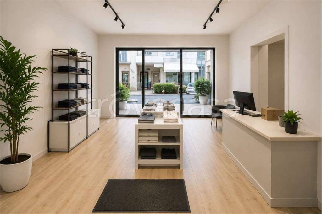 negozio in vendita a Cervia in zona Milano Marittima