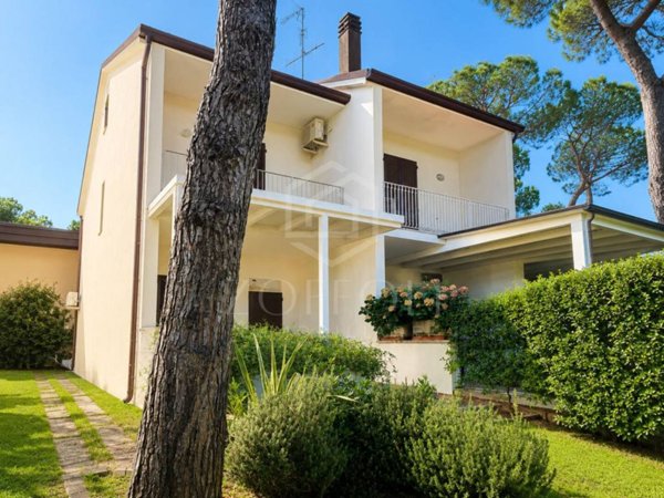 casa indipendente in vendita a Cervia in zona Milano Marittima