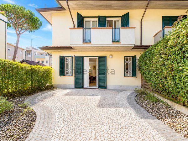 appartamento in vendita a Cervia in zona Milano Marittima