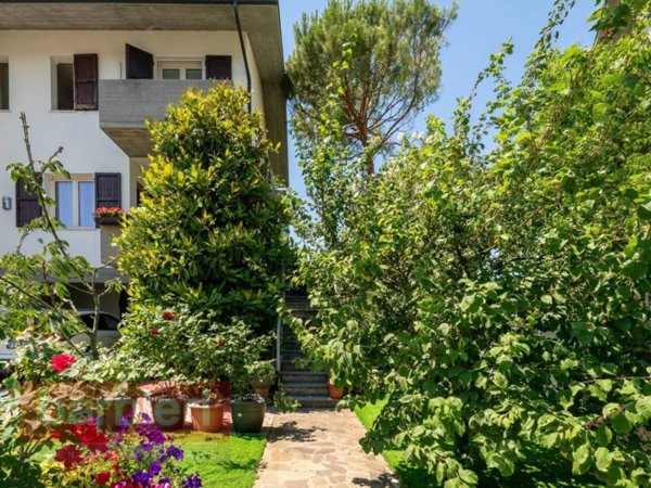casa indipendente in vendita a Cervia