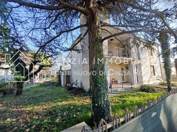 casa indipendente in vendita a Cervia