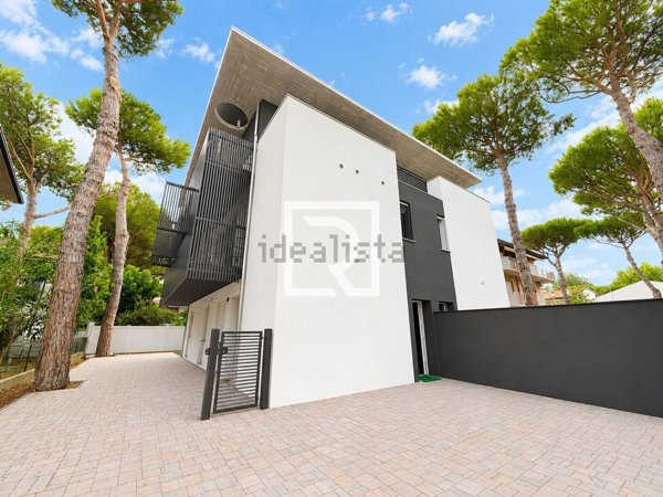 appartamento in vendita a Cervia in zona Milano Marittima