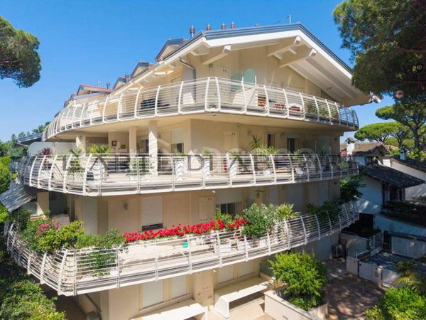 appartamento in vendita a Cervia in zona Milano Marittima