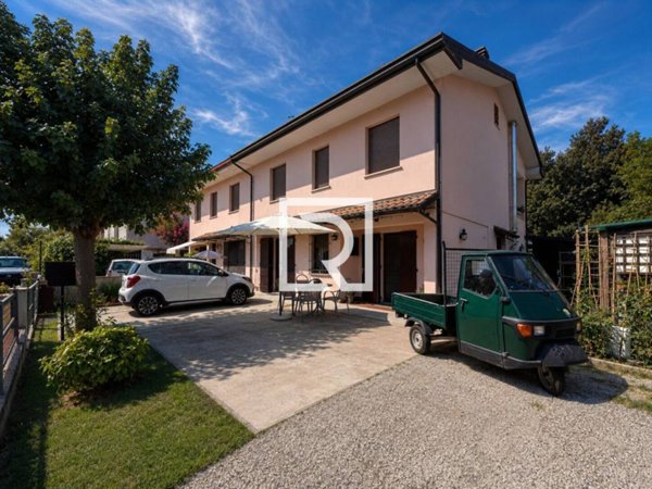 casa indipendente in vendita a Cervia