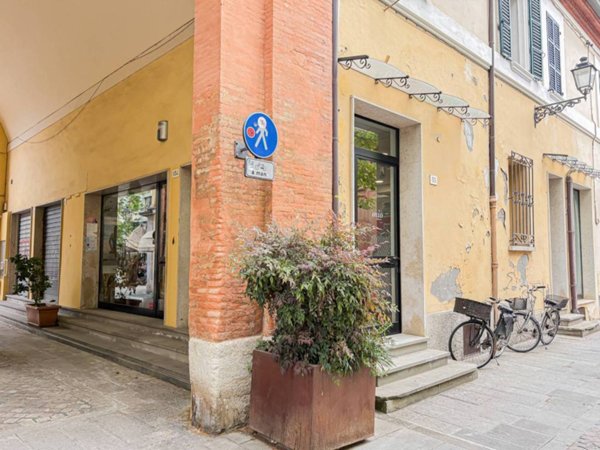 negozio in vendita a Cervia