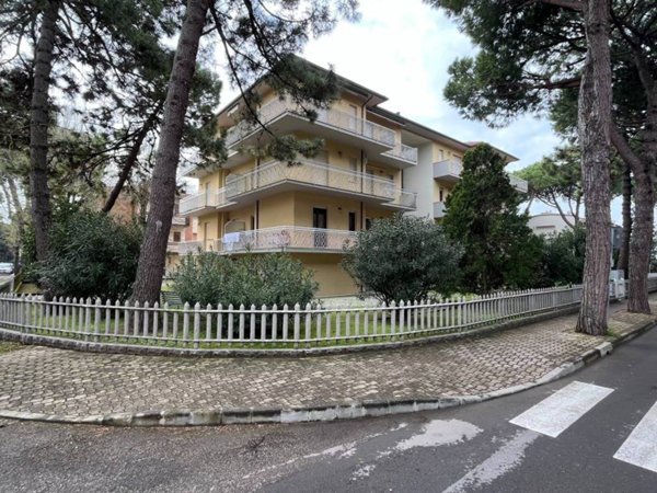 appartamento in vendita a Cervia in zona Pinarella