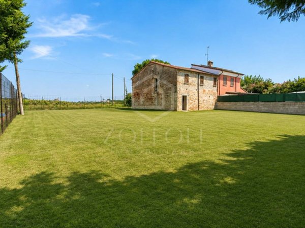 casa indipendente in vendita a Cervia