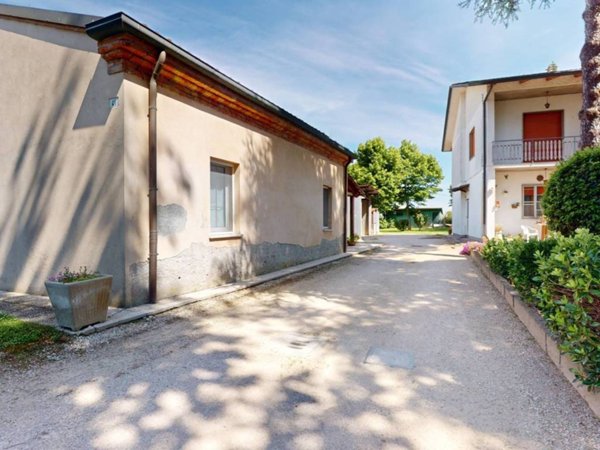 casa indipendente in vendita a Cervia in zona Montaletto