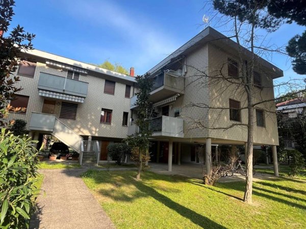 appartamento in vendita a Cervia in zona Pinarella