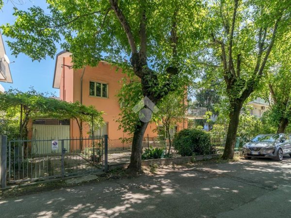 casa indipendente in vendita a Cervia