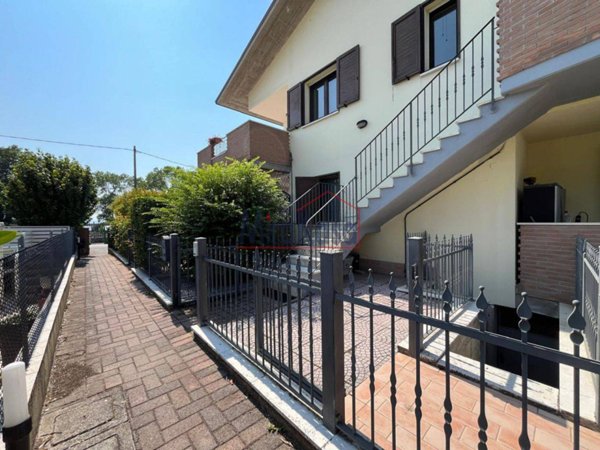 appartamento in vendita a Cervia in zona Pinarella