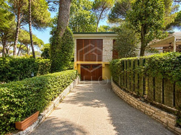 casa indipendente in vendita a Cervia in zona Milano Marittima