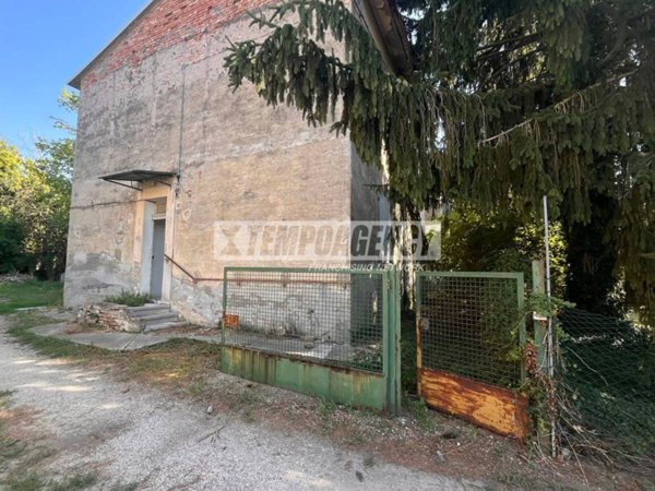 casa indipendente in vendita a Cervia in zona Cannuzzo