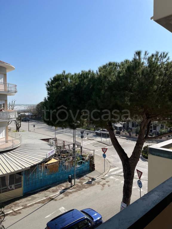 appartamento in vendita a Cervia in zona Pinarella