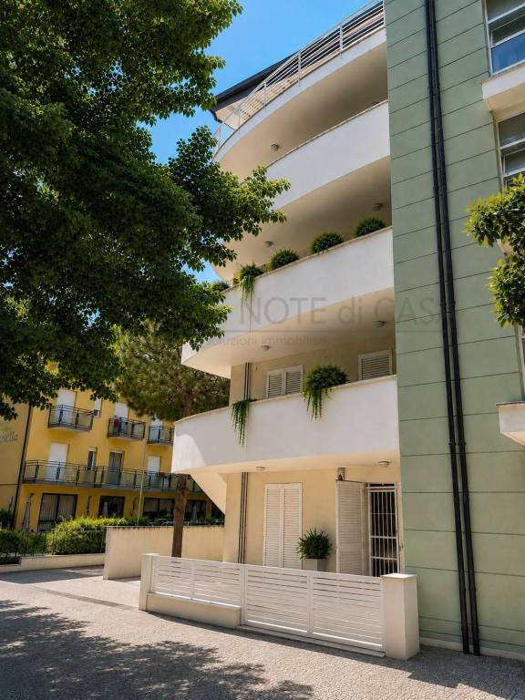 appartamento in vendita a Cervia in zona Pinarella