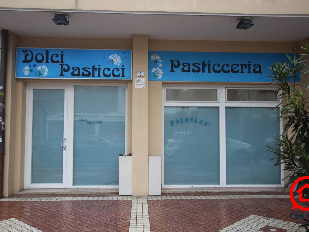 negozio in vendita a Cervia in zona Milano Marittima