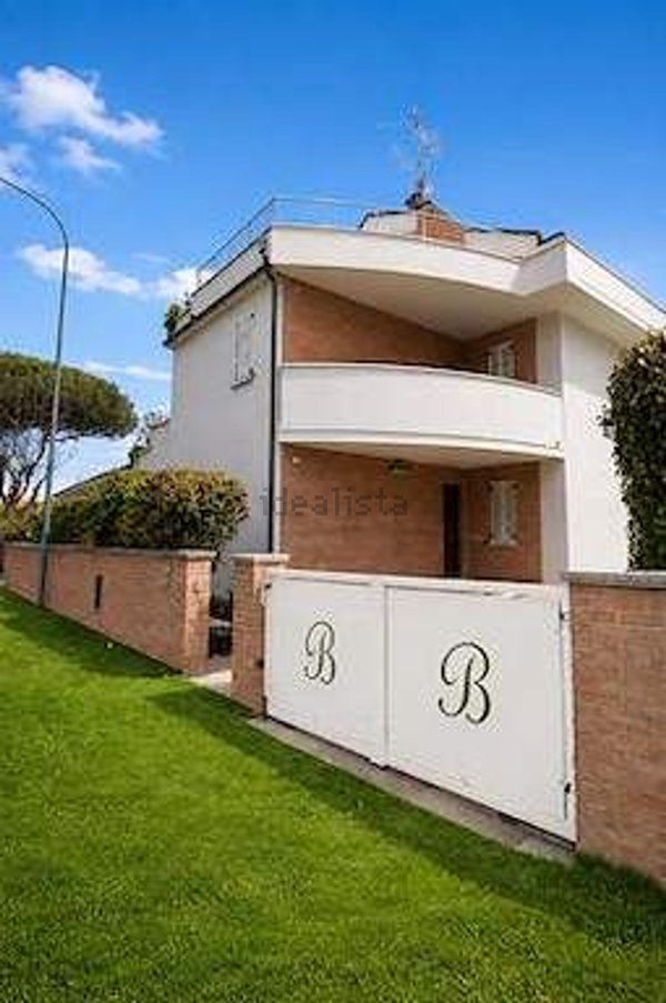 casa indipendente in vendita a Cervia