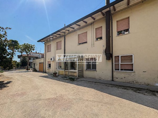appartamento in vendita a Cervia in zona Montaletto
