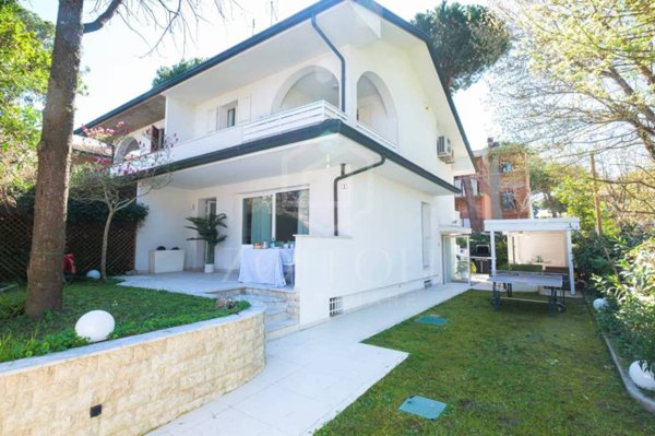casa indipendente in vendita a Cervia in zona Milano Marittima
