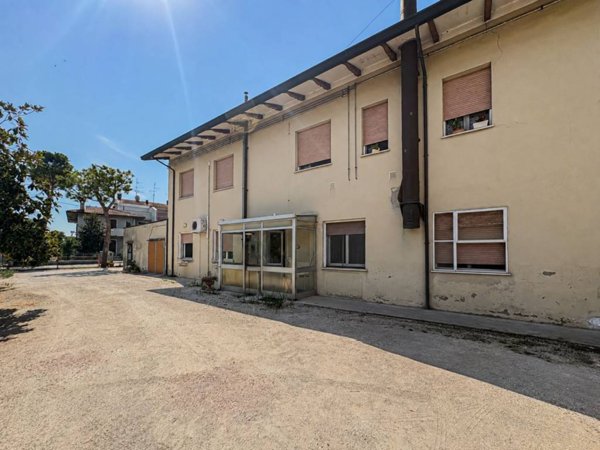 appartamento in vendita a Cervia in zona Montaletto