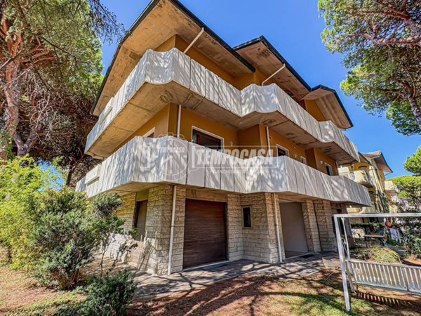 appartamento in vendita a Cervia in zona Pinarella