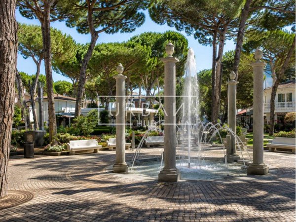 appartamento in vendita a Cervia in zona Milano Marittima