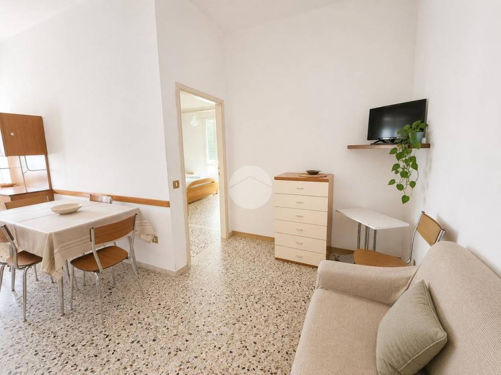 appartamento in vendita a Cervia in zona Pinarella
