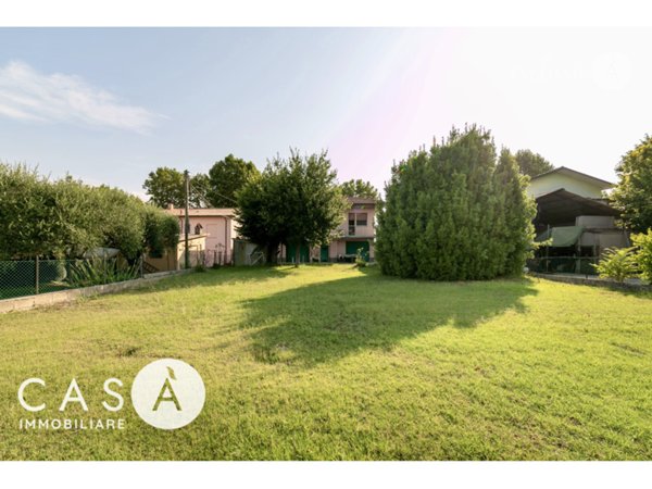 casa indipendente in vendita a Cervia in zona Milano Marittima
