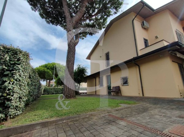 casa indipendente in vendita a Cervia