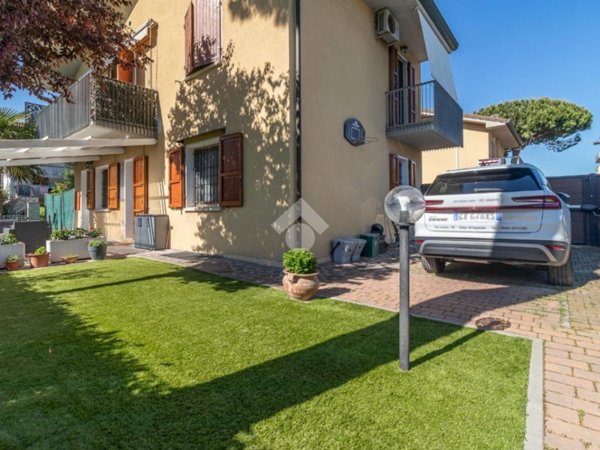 appartamento in vendita a Cervia in zona Pinarella
