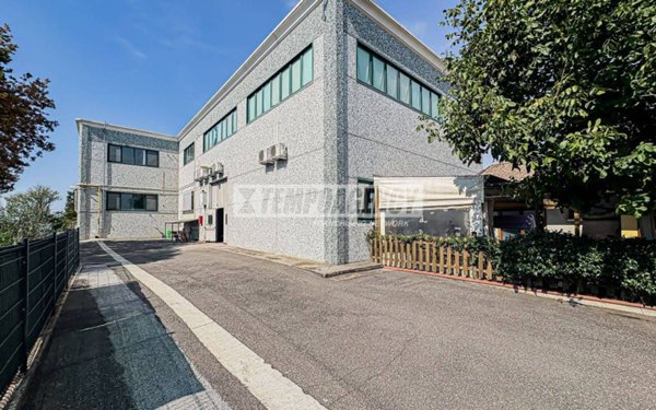 locale commerciale in vendita a Cervia in zona Pisignano