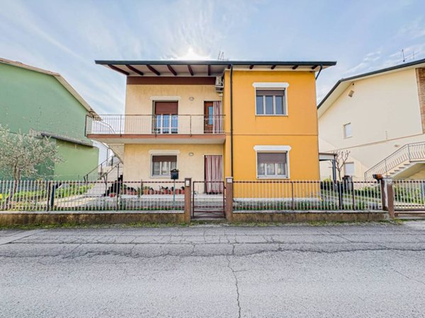 casa indipendente in vendita a Cervia in zona Terme