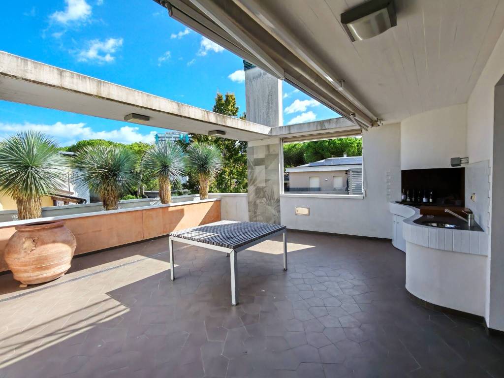 appartamento in vendita a Cervia in zona Milano Marittima