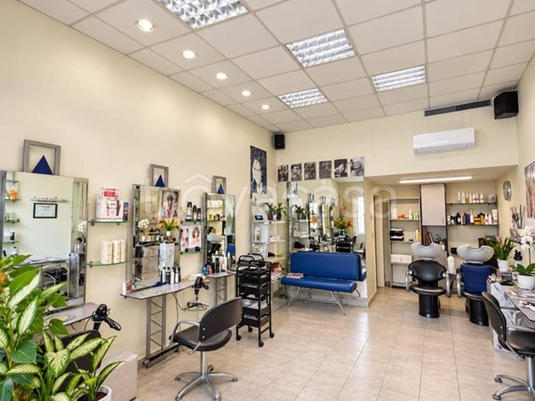 negozio in vendita a Cervia in zona Milano Marittima