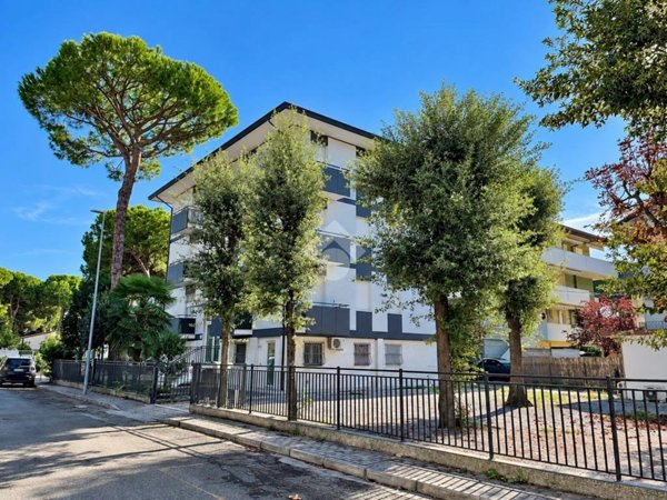 appartamento in vendita a Cervia in zona Pinarella