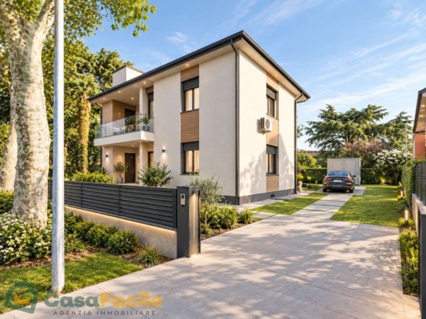 casa indipendente in vendita a Cervia in zona Milano Marittima