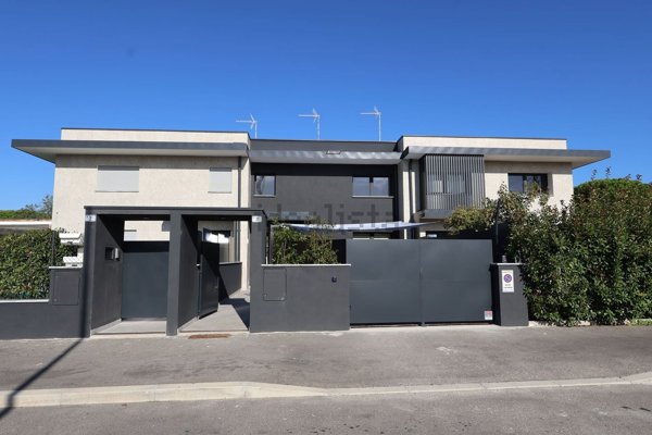 casa indipendente in vendita a Cervia in zona Milano Marittima