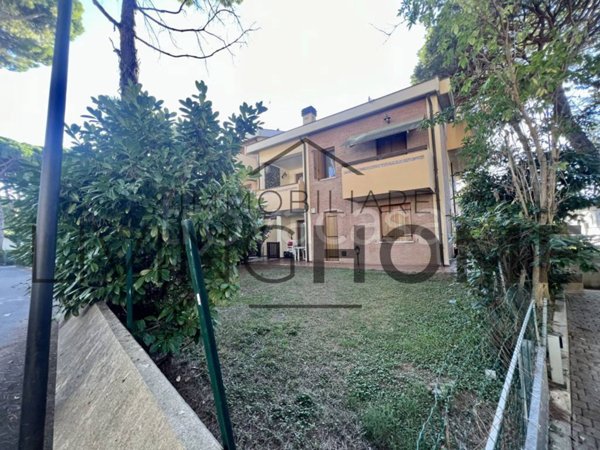 appartamento in vendita a Cervia in zona Milano Marittima