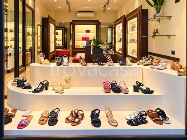 negozio in vendita a Cervia in zona Milano Marittima