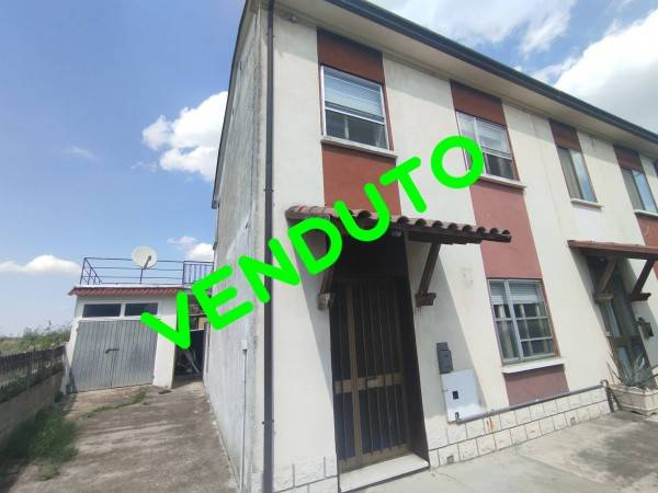 casa indipendente in vendita a Conselice